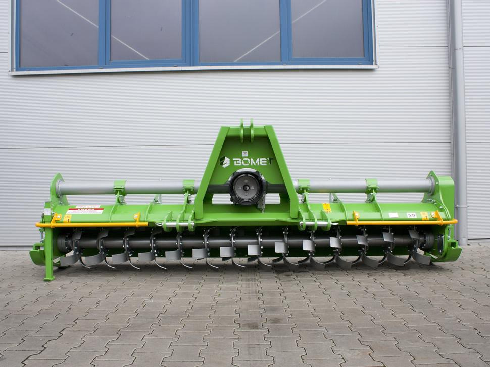 Bomet Bodenfräsen / Rotary tiller / Rotavator / Vangatrice / Desgarrador / Роторный культиватор / Glebogryzarka 3 m - Fresa agrícola: foto 1 Bomet Bodenfräsen / Rotary tiller / Rotavator / Vangatrice / Desgarrador / Роторный культиватор / Glebogryzarka 3 m - Fresa agrícola: foto 1