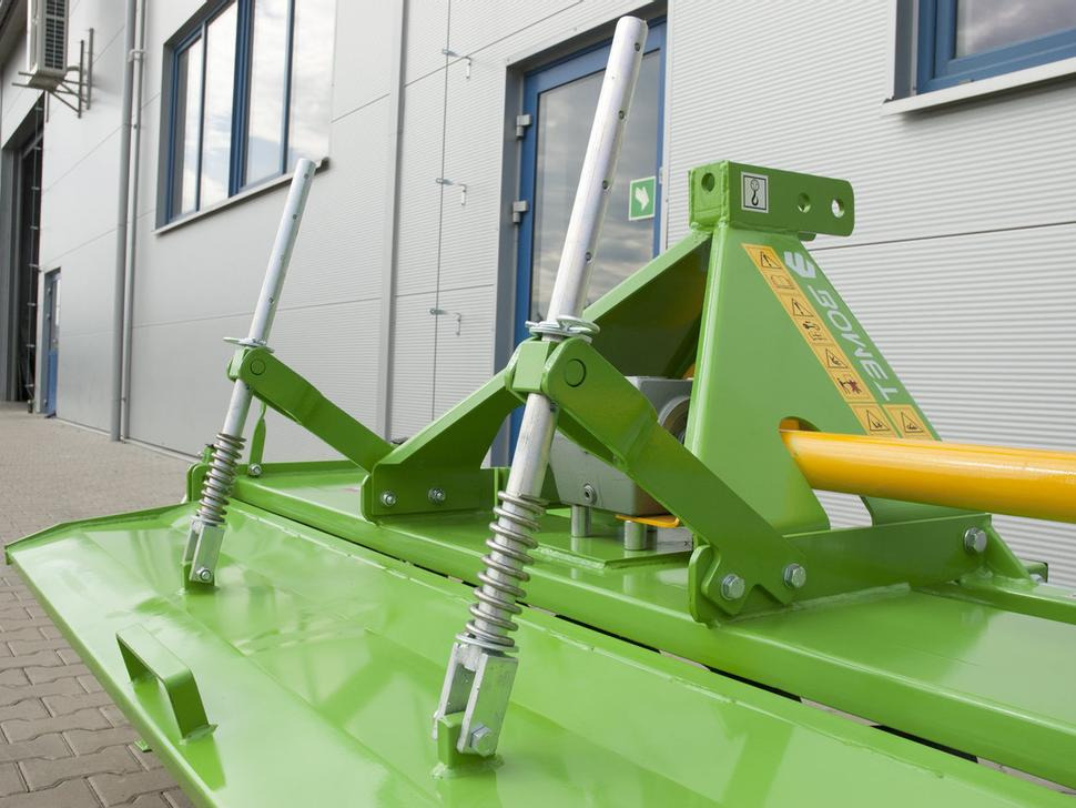 Bomet Bodenfräsen / Rotary tiller / Rotavator / Vangatrice / Rastrillo / Культиватор / Glebogryzarka 2 m - Fresa agrícola: foto 3 Bomet Bodenfräsen / Rotary tiller / Rotavator / Vangatrice / Rastrillo / Культиватор / Glebogryzarka 2 m - Fresa agrícola: foto 3