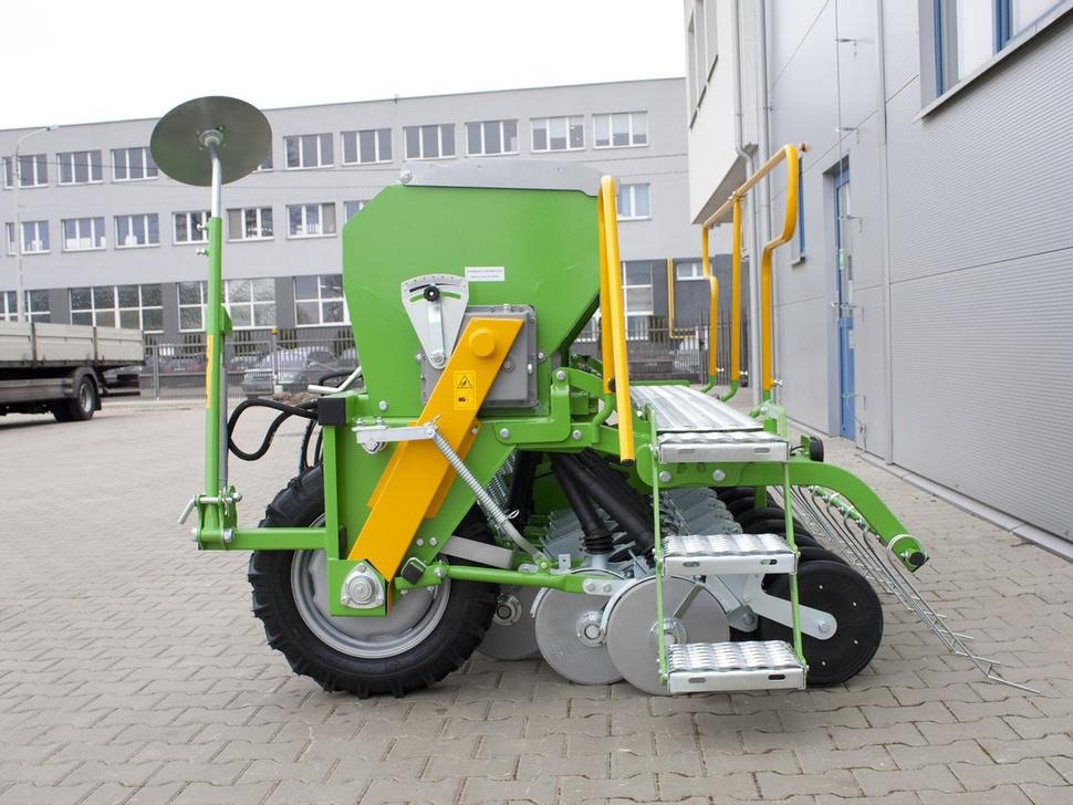 Bomet Drillmaschine / Seeder / Semoir / Seminatrice / Sembradora / Сеялка / Siewnik 3 m - Semeadeira: foto 4 Bomet Drillmaschine / Seeder / Semoir / Seminatrice / Sembradora / Сеялка / Siewnik 3 m - Semeadeira: foto 4
