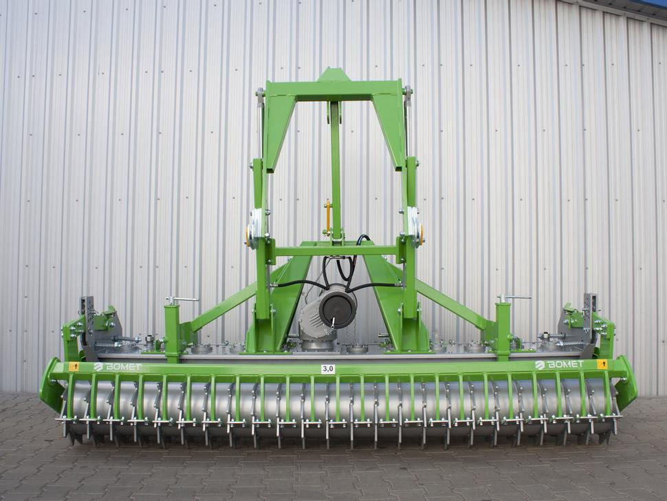 Bomet Kreiselegge / Power harrow / Herse rotative / Erpice rotante / Grada rotativa / Brona wirnikowa 3 m - Grade rotativa: foto 2 Bomet Kreiselegge / Power harrow / Herse rotative / Erpice rotante / Grada rotativa / Brona wirnikowa 3 m - Grade rotativa: foto 2