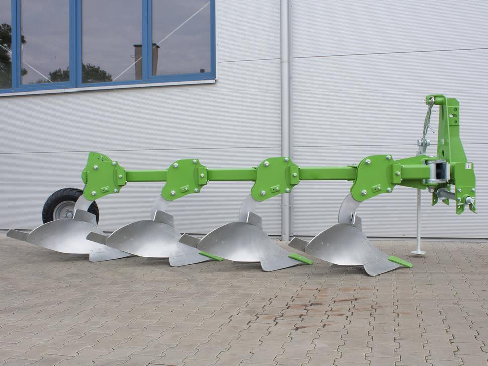 Bomet Pflüge / Single-beam plow / Charrue mono-poutre / Aratro / Плуг / Pług jednobelkowy Libra 3+1 - Arado: foto 2 Bomet Pflüge / Single-beam plow / Charrue mono-poutre / Aratro / Плуг / Pług jednobelkowy Libra 3+1 - Arado: foto 2
