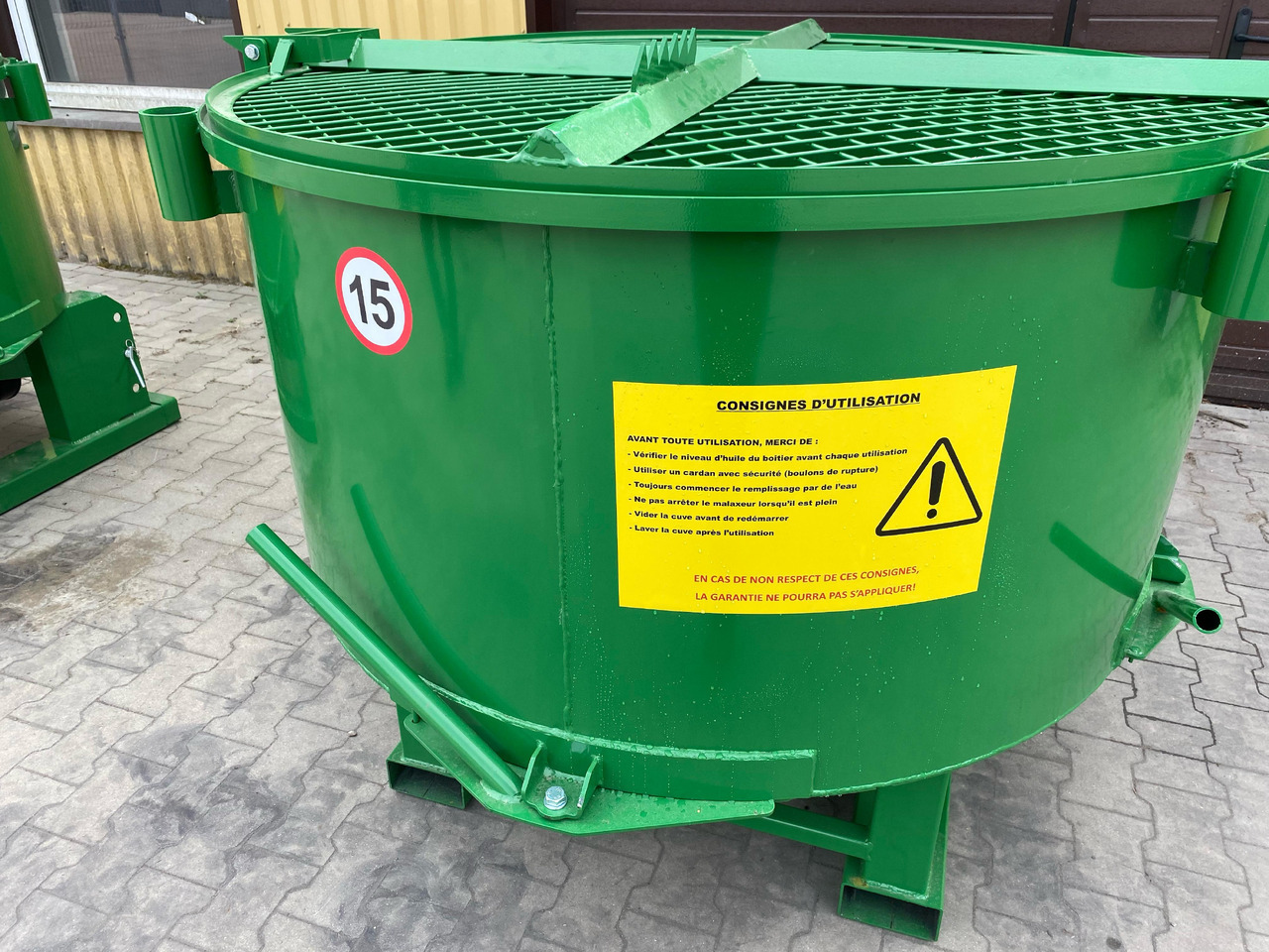 DC Betonmischer / Hydraulic concrete mixer / Malaxeur à béton hydraulique / Betoniera / Бетономешалка с гидравлическим приводом / Betoniarka hydrauliczna 800 l - Betoneira: foto 5 DC Betonmischer / Hydraulic concrete mixer / Malaxeur à béton hydraulique / Betoniera / Бетономешалка с гидравлическим приводом / Betoniarka hydrauliczna 800 l - Betoneira: foto 5