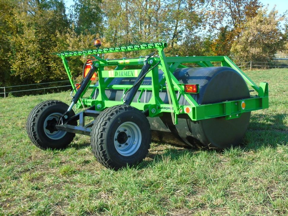 Darmex Wiesenwalze / Meadow roller / Rouleau de prairie / Rullo liscio / Каток луговой / Wał łąkowy 3 m - Rolo agricola: foto 3 Darmex Wiesenwalze / Meadow roller / Rouleau de prairie / Rullo liscio / Каток луговой / Wał łąkowy 3 m - Rolo agricola: foto 3