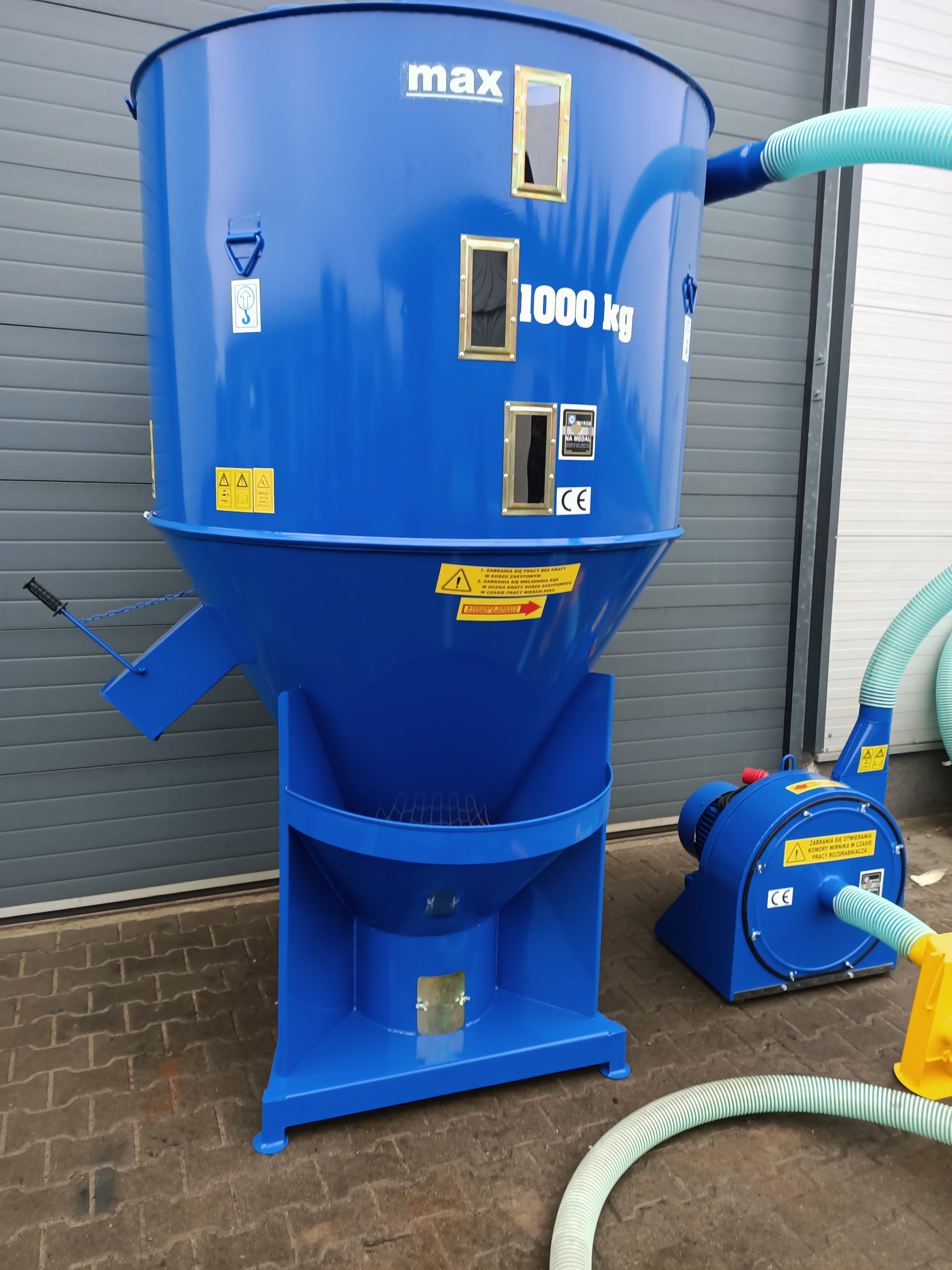 Equipamento de gado novo Dozamech Getreidemischanlage / Feed mixer / Melangeuse de fourrage / Miscelatore di mangime / Кормосмеситель / Mieszalnik H-033/2 1000 kg: foto 14
