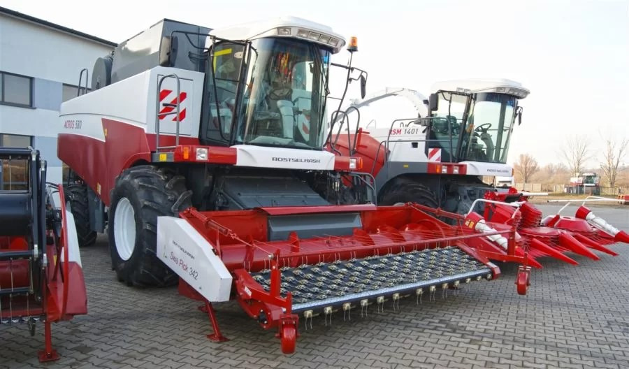 Lupus Schwadaufnehmer / Pickup header / Ramasseurs d'andains / Recogedor de hileras / Raccoglitore di andane / Подборщик валков / Podbieracz pokosów 3,4 m - Equipamento para colheitadeira: foto 3 Lupus Schwadaufnehmer / Pickup header / Ramasseurs d'andains / Recogedor de hileras / Raccoglitore di andane / Подборщик валков / Podbieracz pokosów 3,4 m - Equipamento para colheitadeira: foto 3