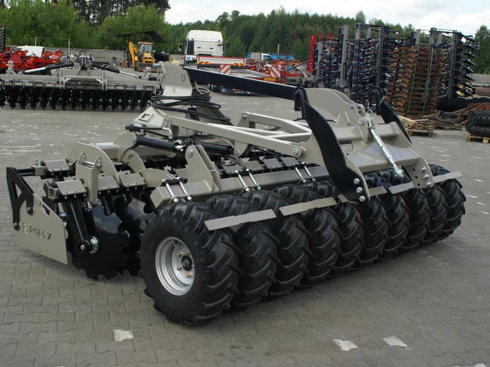 Grades de discos novo ROLEX Scheibenegge /  Disc harrow with hydropack and tire roller / Dechaumeur à disques / Erpice a dischi / Дисковая борона с гидропаком и колёсным катком / Agregat talerzowy uprawowy z hydropackiem i: foto 15