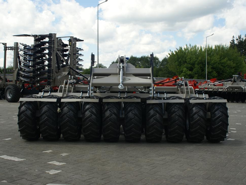 Grades de discos novo ROLEX Scheibenegge /  Disc harrow with hydropack and tire roller / Dechaumeur à disques / Erpice a dischi / Дисковая борона с гидропаком и колёсным катком / Agregat talerzowy uprawowy z hydropackiem i: foto 12
