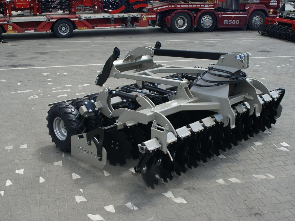 Grades de discos novo ROLEX Scheibenegge /  Disc harrow with hydropack and tire roller / Dechaumeur à disques / Erpice a dischi / Дисковая борона с гидропаком и колёсным катком / Agregat talerzowy uprawowy z hydropackiem i: foto 6