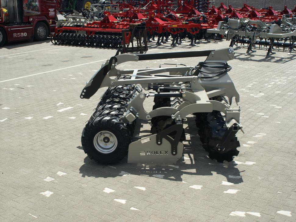 Grades de discos novo ROLEX Scheibenegge /  Disc harrow with hydropack and tire roller / Dechaumeur à disques / Erpice a dischi / Дисковая борона с гидропаком и колёсным катком / Agregat talerzowy uprawowy z hydropackiem i: foto 9