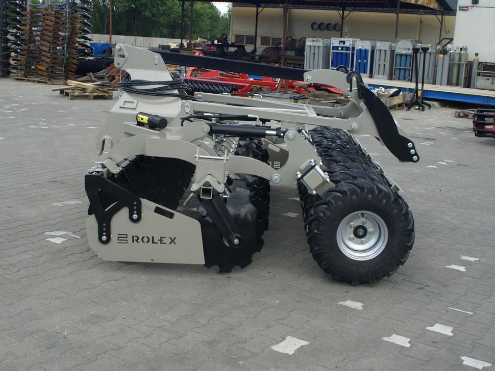 Grades de discos novo ROLEX Scheibenegge /  Disc harrow with hydropack and tire roller / Dechaumeur à disques / Erpice a dischi / Дисковая борона с гидропаком и колёсным катком / Agregat talerzowy uprawowy z hydropackiem i: foto 18