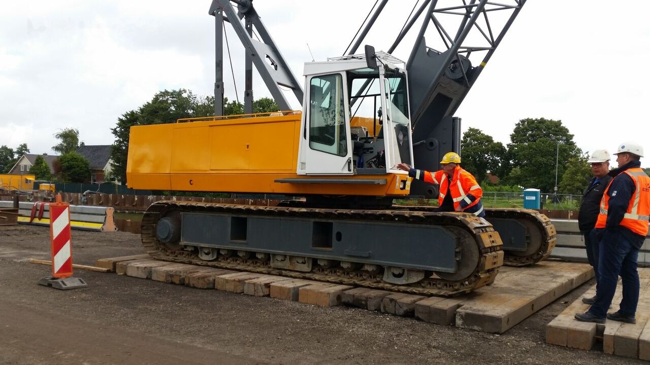 RB International CH 65 (Servo Control - Guindaste sobre esteiras: foto 3 RB International CH 65 (Servo Control - Guindaste sobre esteiras: foto 3