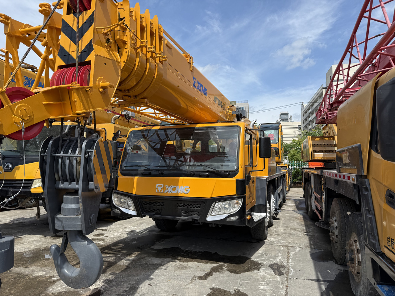 XCMG QY70K-2 - Grua móvel: foto 1 XCMG QY70K-2 - Grua móvel: foto 1