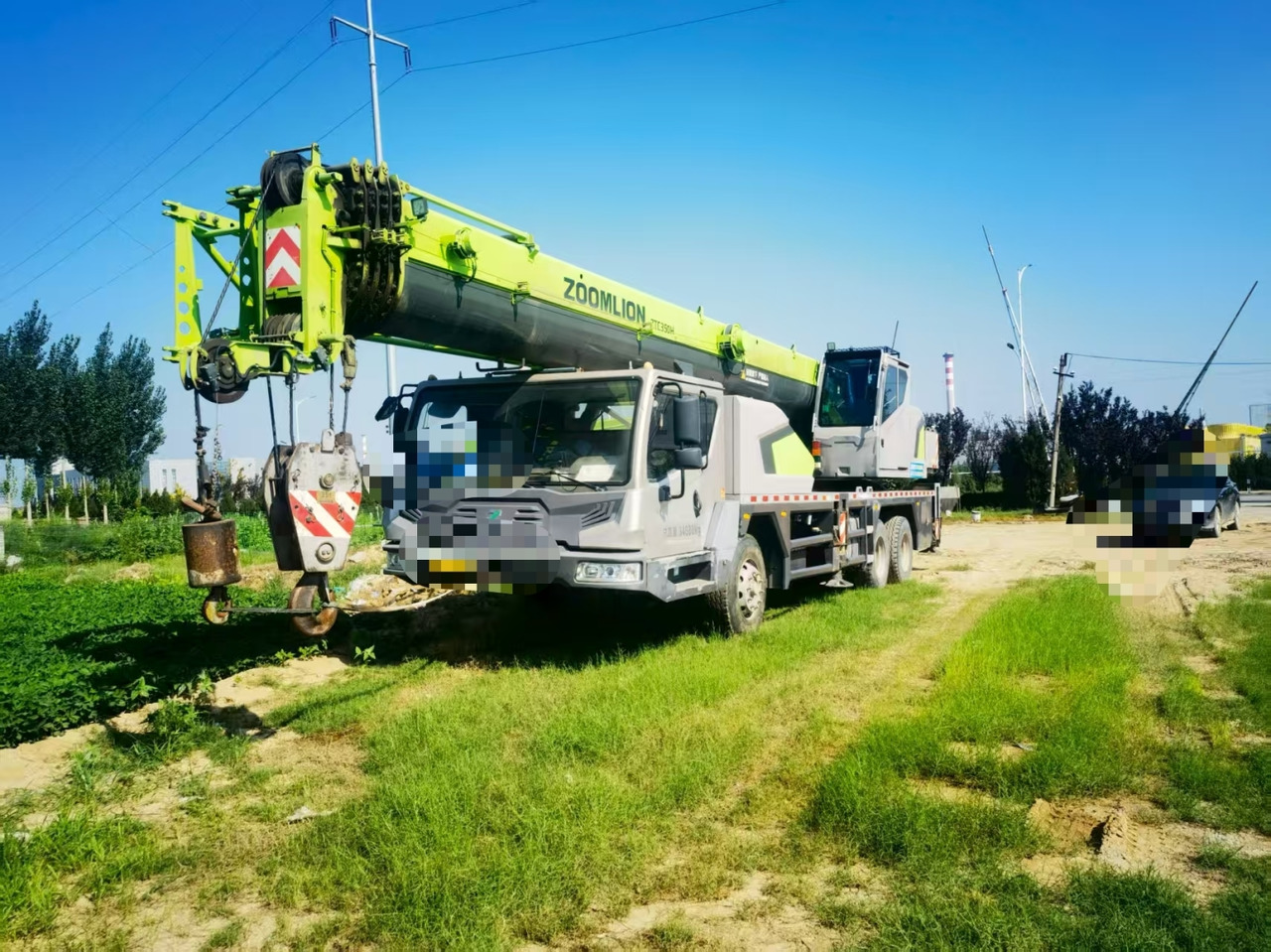 ZOOMLION ZTC300E5 - Grua móvel: foto 1 ZOOMLION ZTC300E5 - Grua móvel: foto 1