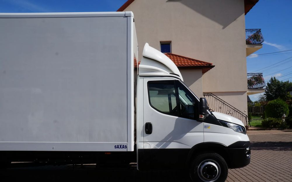 Iveco DAILY 72c18 Automat HI-MATIC Kontener 6 m 117 tys km Wzorowy Stan - Camião furgão: foto 3 Iveco DAILY 72c18 Automat HI-MATIC Kontener 6 m 117 tys km Wzorowy Stan - Camião furgão: foto 3