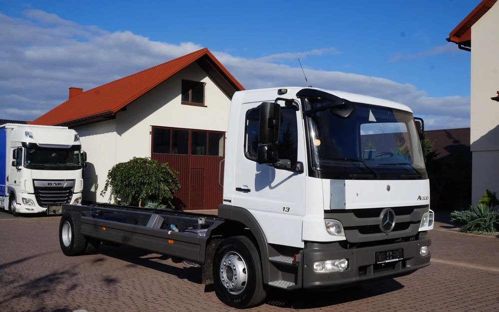 Mercedes-Benz ATEGO 1318 EURO 5 RAMA DO ZABUDOWY MANUAL 1322 - Camião chassi: foto 2 Mercedes-Benz ATEGO 1318 EURO 5 RAMA DO ZABUDOWY MANUAL 1322 - Camião chassi: foto 2
