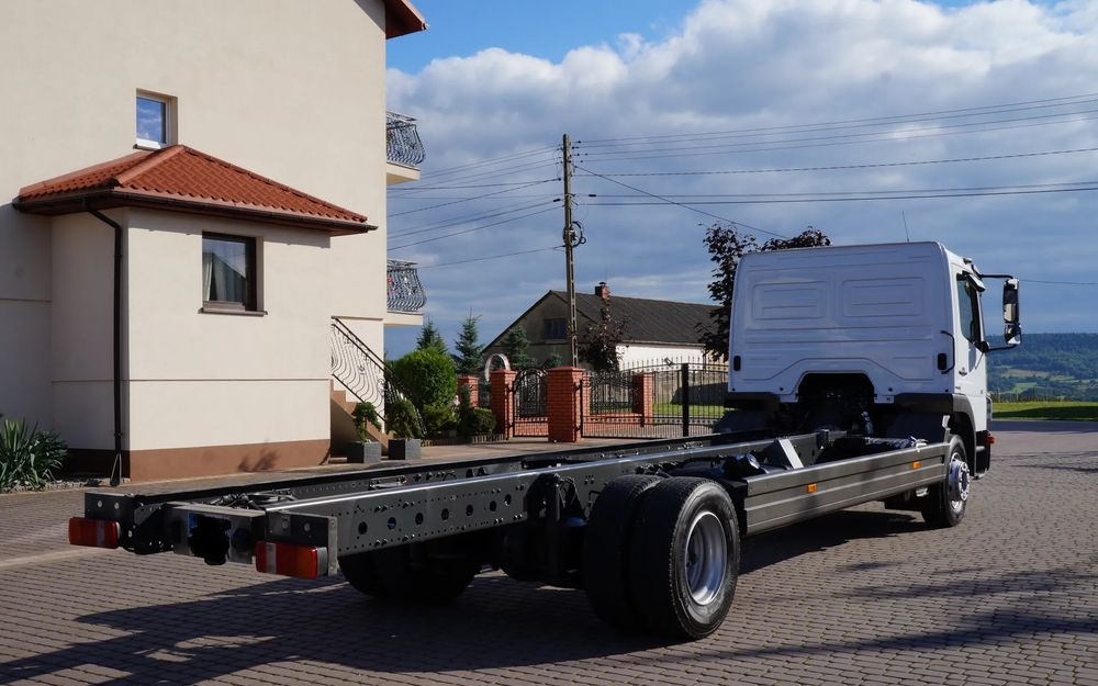 Mercedes-Benz ATEGO 1318 EURO 5 RAMA DO ZABUDOWY MANUAL 1322 - Camião chassi: foto 3 Mercedes-Benz ATEGO 1318 EURO 5 RAMA DO ZABUDOWY MANUAL 1322 - Camião chassi: foto 3