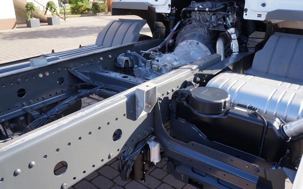 Camião chassi Mercedes-Benz ATEGO 1318 EURO 5 RAMA DO ZABUDOWY MANUAL 1322: foto 8