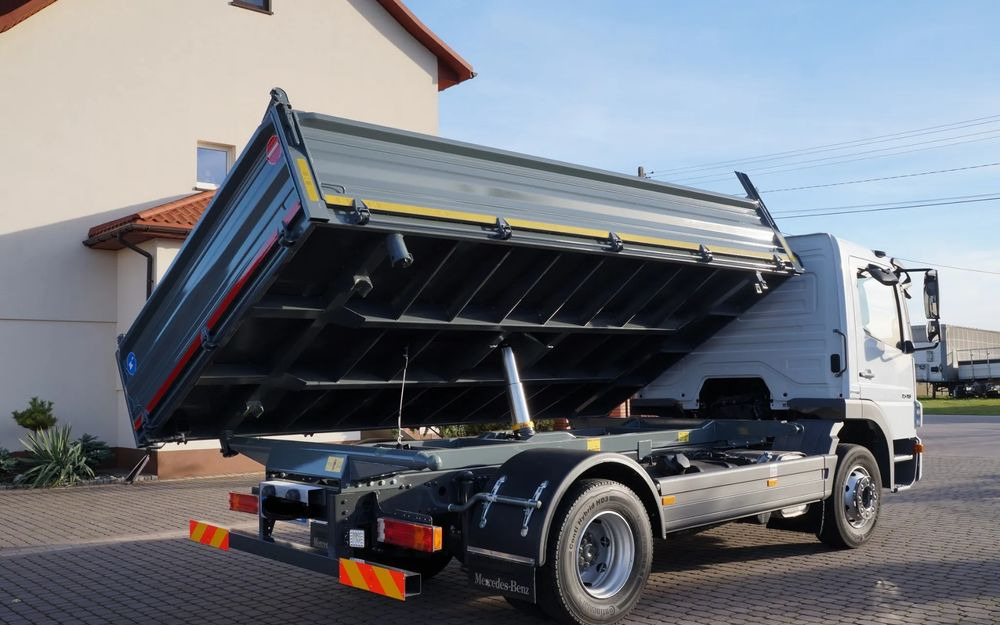 Mercedes-Benz ATEGO 1518 EURO 5 WYWROTKA 3 STRONNA KIPER 1524 - Camião basculante: foto 5 Mercedes-Benz ATEGO 1518 EURO 5 WYWROTKA 3 STRONNA KIPER 1524 - Camião basculante: foto 5