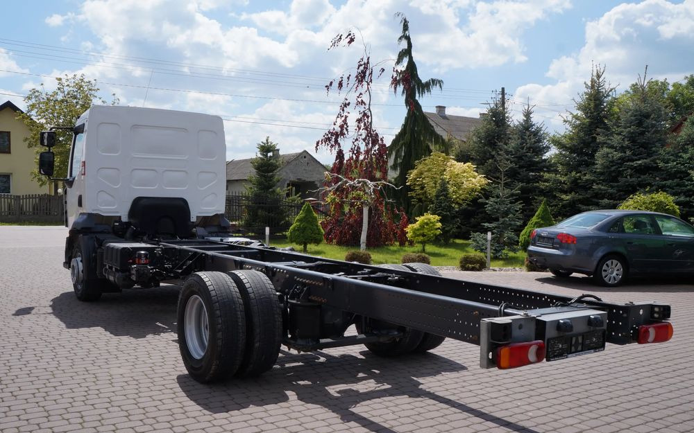 Renault RENAULT GAMA D 16.210 EURO 6 RAMA DO ZABUDOWY 16.000 KG VOLVO FL - Camião chassi: foto 3 Renault RENAULT GAMA D 16.210 EURO 6 RAMA DO ZABUDOWY 16.000 KG VOLVO FL - Camião chassi: foto 3