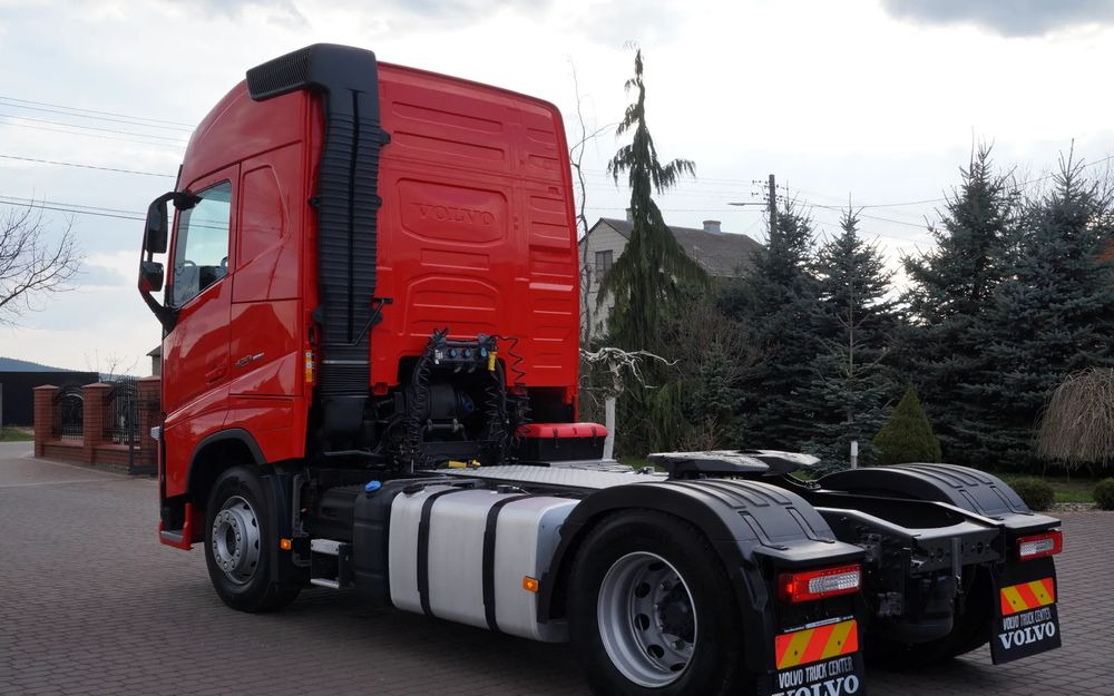 Volvo FH 4 EURO 6 GLOBETROTTER NISKI PRZEBIEG PEŁEN SERWIS - Tractor: foto 4 Volvo FH 4 EURO 6 GLOBETROTTER NISKI PRZEBIEG PEŁEN SERWIS - Tractor: foto 4
