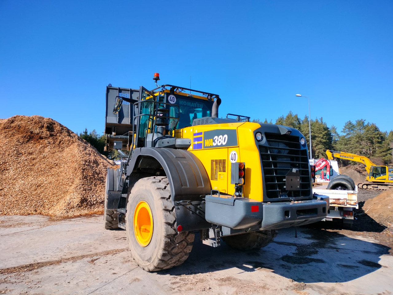 KOMATSU WA380 - Pá carregadora de rodas: foto 4 KOMATSU WA380 - Pá carregadora de rodas: foto 4
