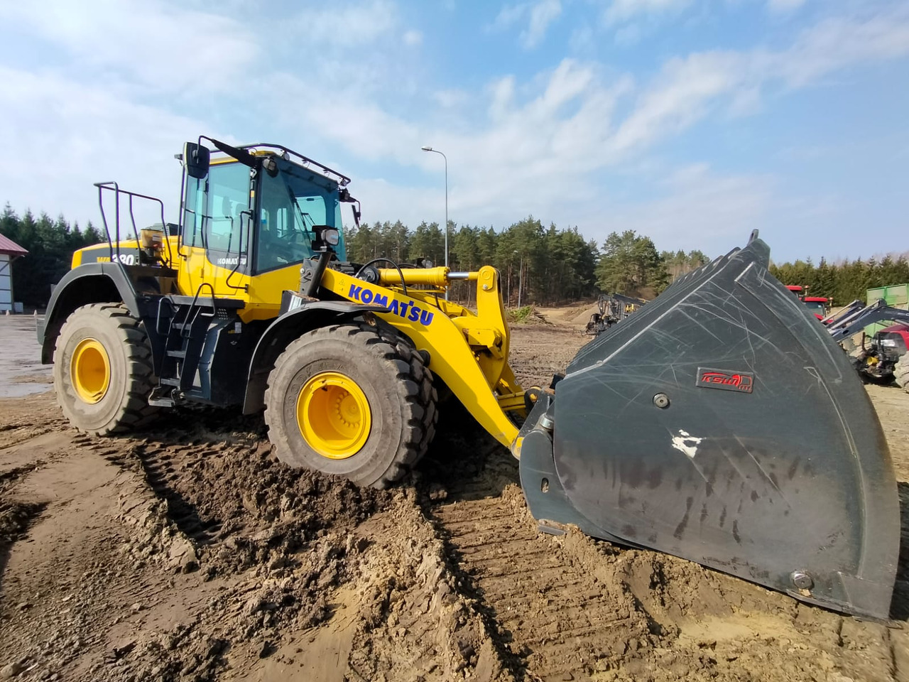 KOMATSU WA380 - Pá carregadora de rodas: foto 2 KOMATSU WA380 - Pá carregadora de rodas: foto 2