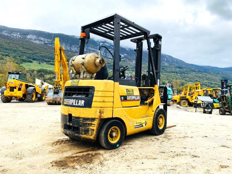 CATERPILLAR Chariot élévateur GP15 - Empilhadeira a gás: foto 4 CATERPILLAR Chariot élévateur GP15 - Empilhadeira a gás: foto 4