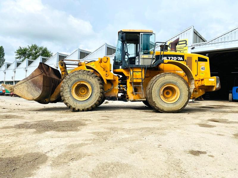 HYUNDAI Chargeuse articulé HL770-7A 23T - Retroescavadeira: foto 3 HYUNDAI Chargeuse articulé HL770-7A 23T - Retroescavadeira: foto 3