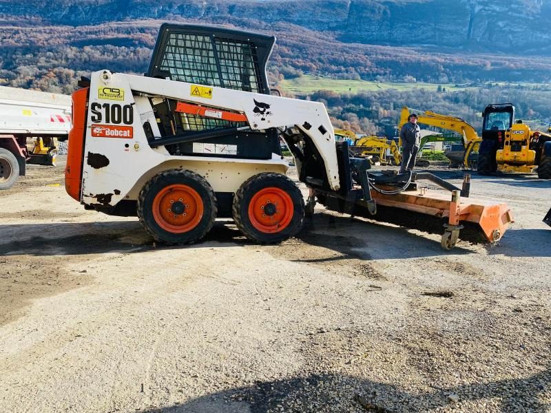BOBCAT S100 mini chargeuse sur pneu (AVEC ACCESSOIRES) - Máquina de outro: foto 5 BOBCAT S100 mini chargeuse sur pneu (AVEC ACCESSOIRES) - Máquina de outro: foto 5