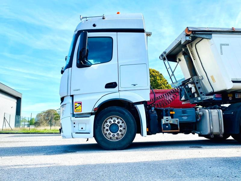 MERCEDES Tracteur routier ACTROS 1851 4X2 avec KIT HYDRAULIQUE - Tractor: foto 2 MERCEDES Tracteur routier ACTROS 1851 4X2 avec KIT HYDRAULIQUE - Tractor: foto 2
