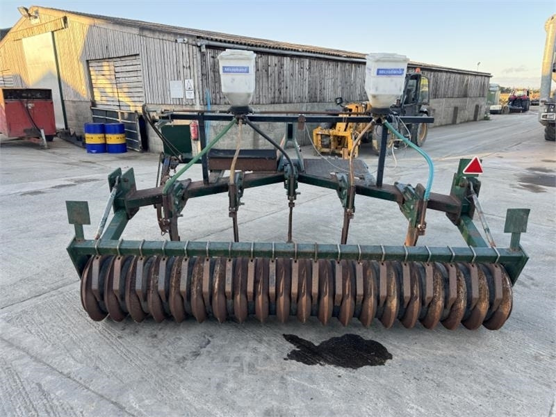 5 Leg Subsoiler 5 Leg Subsoiler c/w OSR Seeders - Cultivador: foto 4 5 Leg Subsoiler 5 Leg Subsoiler c/w OSR Seeders - Cultivador: foto 4