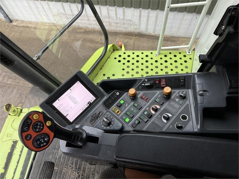 Leasing de Claas Lexion 600TT c/w V1200 Header  Claas Lexion 600TT c/w V1200 Header: foto 24