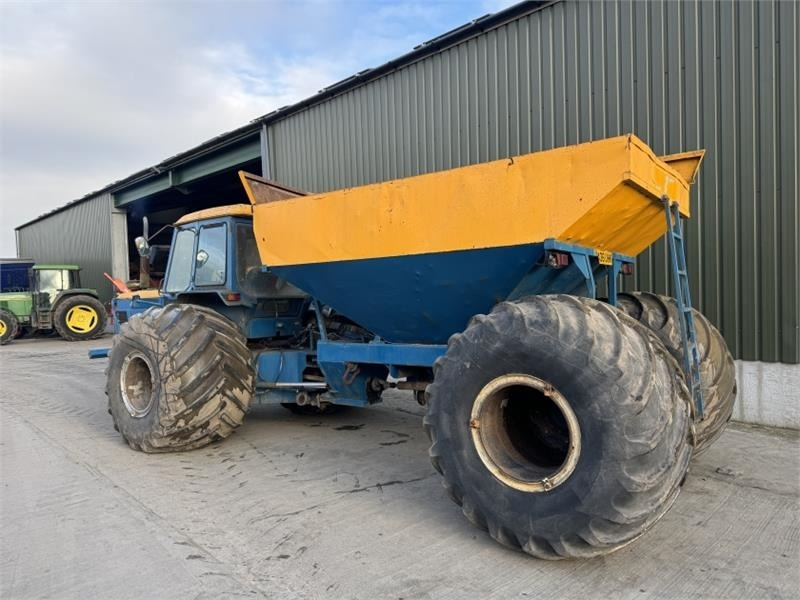 Ford Ford 8210 Self Propelled Gravel Cart - Trator: foto 2 Ford Ford 8210 Self Propelled Gravel Cart - Trator: foto 2