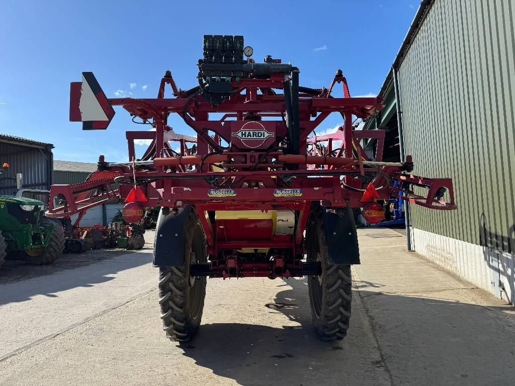 Hardi Navigator 3000L 24m - Pulverizador de arrastar: foto 3 Hardi Navigator 3000L 24m - Pulverizador de arrastar: foto 3