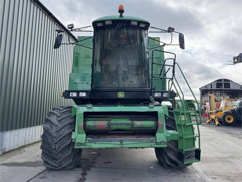John Deere 1550 WTS c/w 620R Header - Equipamento para colheitadeira: foto 5 John Deere 1550 WTS c/w 620R Header - Equipamento para colheitadeira: foto 5