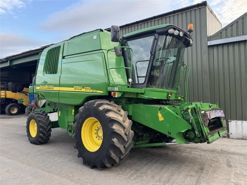 John Deere CTS 9780i Hillmaster c/w 625 Premium Flow Header - Equipamento para colheitadeira: foto 3 John Deere CTS 9780i Hillmaster c/w 625 Premium Flow Header - Equipamento para colheitadeira: foto 3