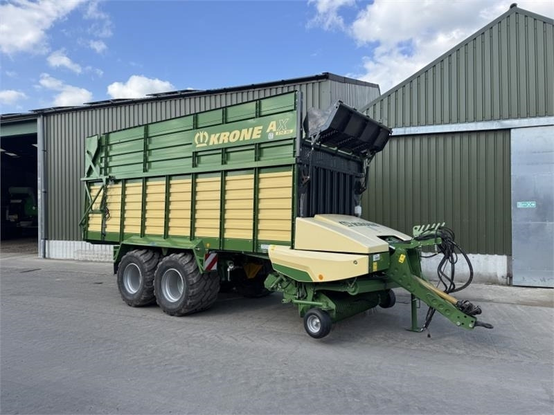 Krone Krone AX 310 HL Forage Wagon - Autocarregadora: foto 1 Krone Krone AX 310 HL Forage Wagon - Autocarregadora: foto 1