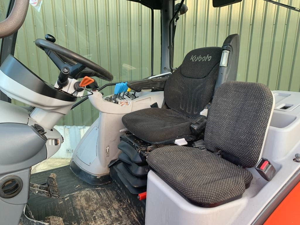 Kubota M 7131 - Trator: foto 5 Kubota M 7131 - Trator: foto 5