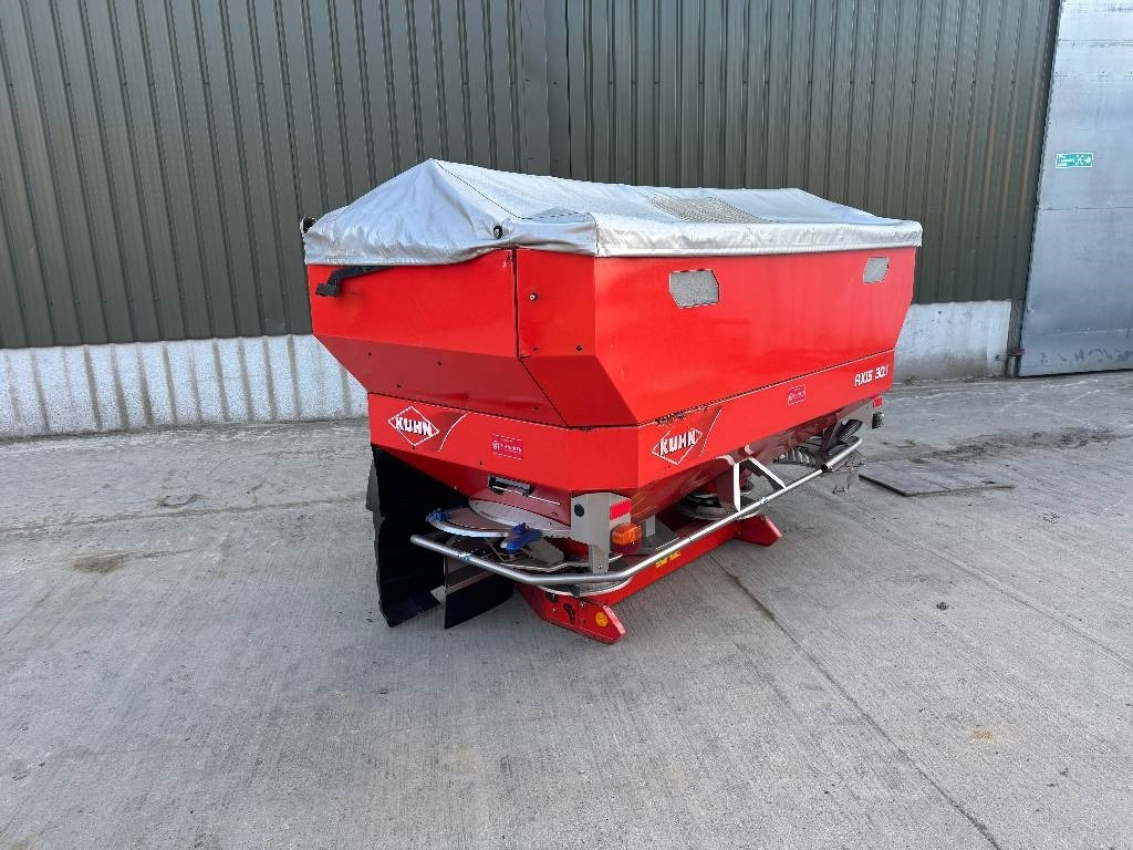 Kuhn Axis 30.1 W - Distribuidor de fertilizantes: foto 1 Kuhn Axis 30.1 W - Distribuidor de fertilizantes: foto 1