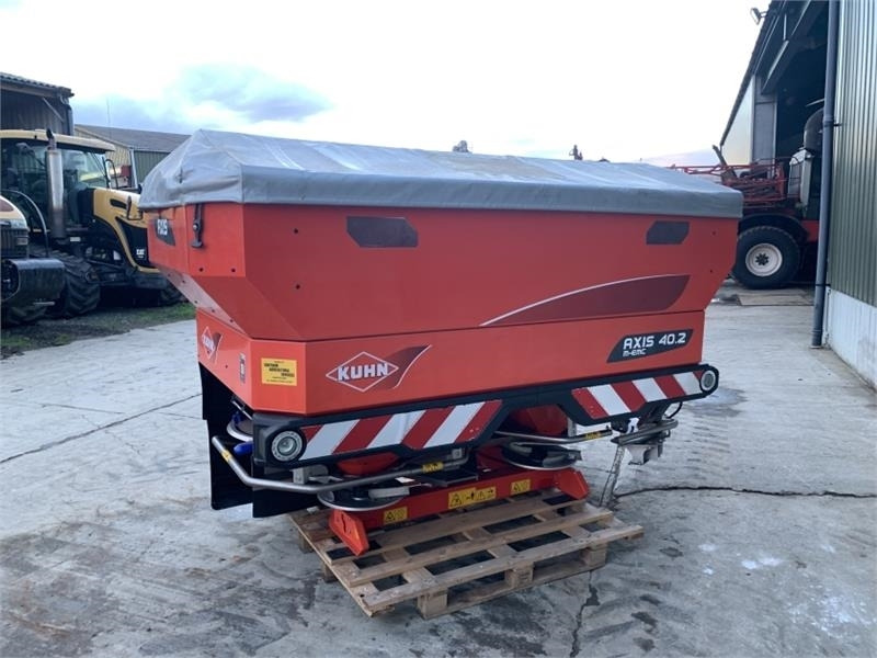 Kuhn Kuhn Axis 40.2 M-EMC Fert Spreader - Distribuidor de fertilizantes: foto 3 Kuhn Kuhn Axis 40.2 M-EMC Fert Spreader - Distribuidor de fertilizantes: foto 3