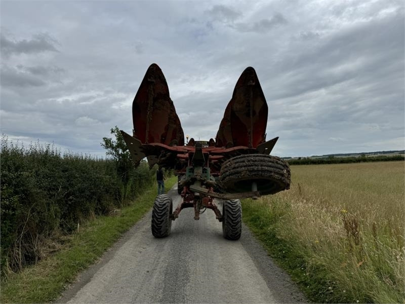Kverneland 10 Furrow RW100 Varimat Plough **Video Below** - Arado: foto 4 Kverneland 10 Furrow RW100 Varimat Plough **Video Below** - Arado: foto 4