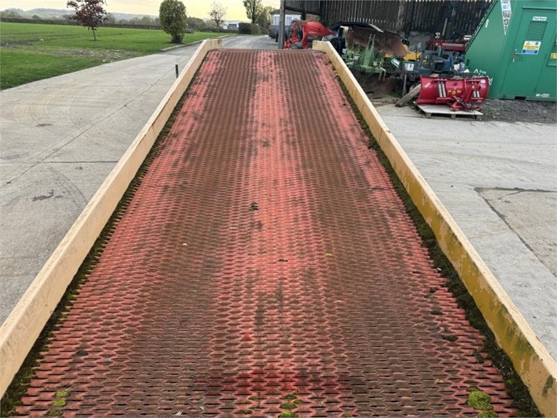 Loading Ramp Loading Ramp - Rampa de carregamento: foto 5 Loading Ramp Loading Ramp - Rampa de carregamento: foto 5