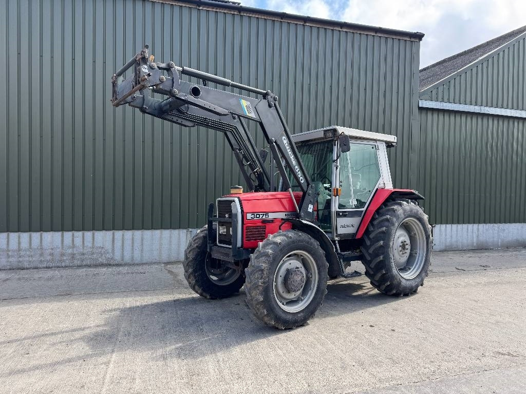 Massey Ferguson 3075 Dynashift - Trator: foto 1 Massey Ferguson 3075 Dynashift - Trator: foto 1
