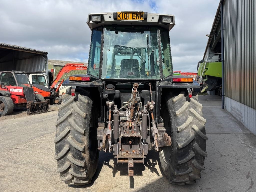 Massey Ferguson 3075 Dynashift - Trator: foto 3 Massey Ferguson 3075 Dynashift - Trator: foto 3