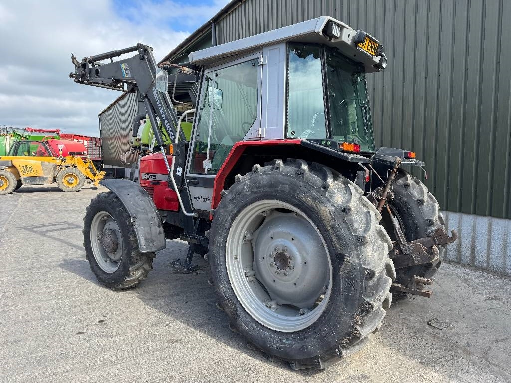 Massey Ferguson 3075 Dynashift - Trator: foto 2 Massey Ferguson 3075 Dynashift - Trator: foto 2