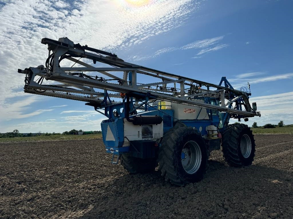 Matrot M44D 36m Self Propelled Sprayer - Pulverizador automotor: foto 4 Matrot M44D 36m Self Propelled Sprayer - Pulverizador automotor: foto 4