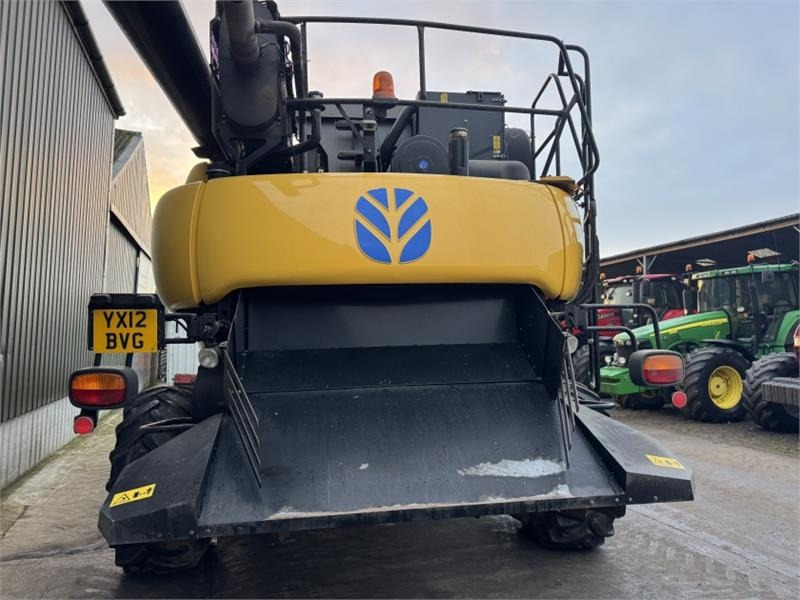 New Holland CR9080 c/w 30ft Varifeed Header - Equipamento para colheitadeira: foto 5 New Holland CR9080 c/w 30ft Varifeed Header - Equipamento para colheitadeira: foto 5