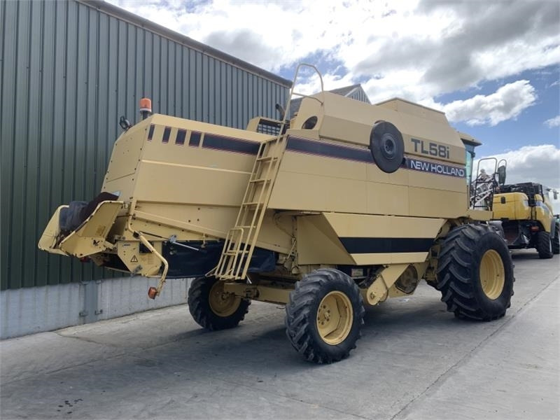New Holland/Laverda New Holland TL58i / Laverda Hi - Equipamento para colheitadeira: foto 2 New Holland/Laverda New Holland TL58i / Laverda Hi - Equipamento para colheitadeira: foto 2