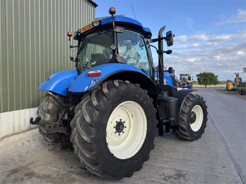 New Holland T7.210 Auto Command - Trator: foto 3 New Holland T7.210 Auto Command - Trator: foto 3