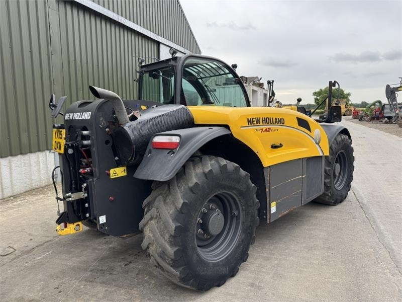 New Holland TH 7.42 Elite Telehandler**Merlo Headstock** - Empilhador telescópico: foto 2 New Holland TH 7.42 Elite Telehandler**Merlo Headstock** - Empilhador telescópico: foto 2